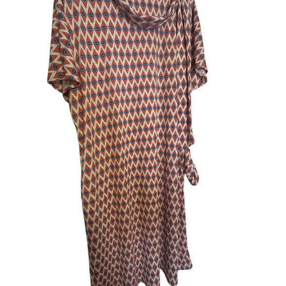 LuluRoe Geometric Patterned Dress with  tie belt NWT XL - Picture 3 of 3